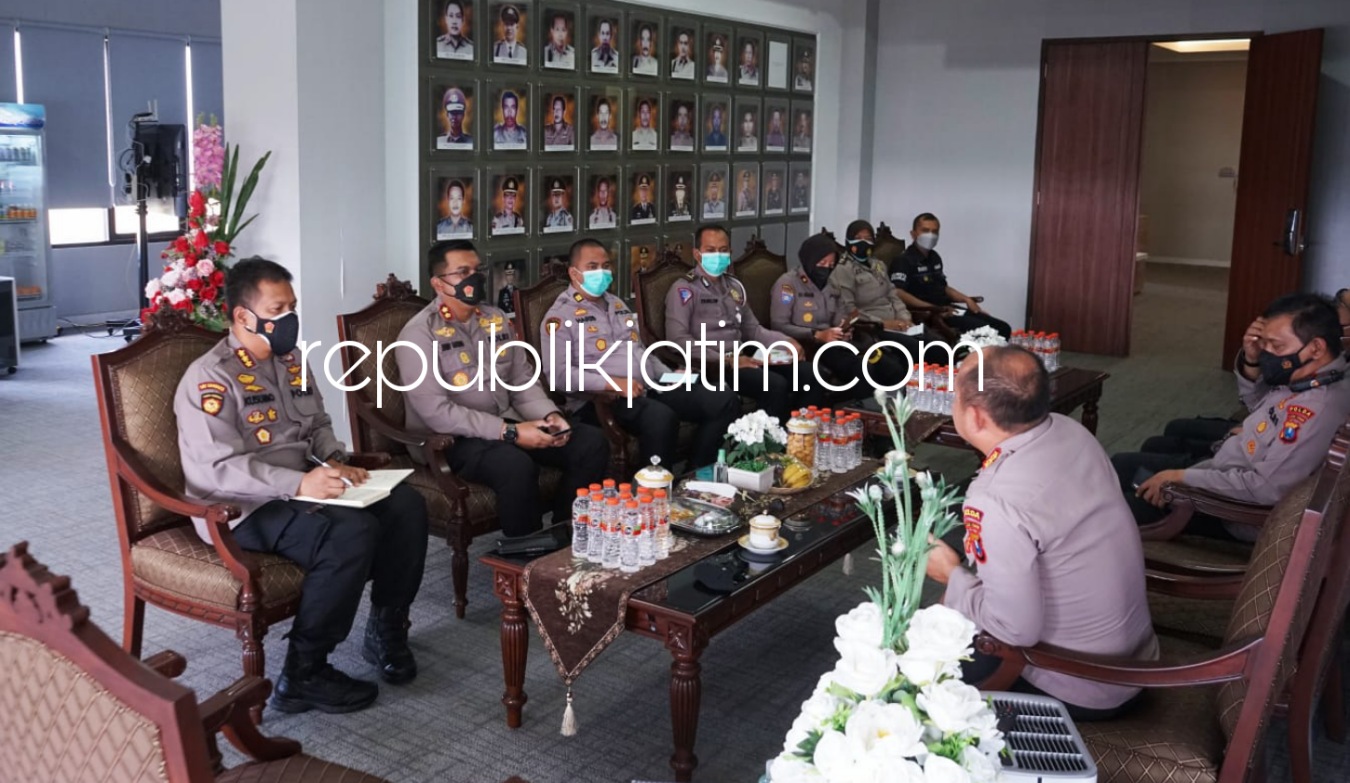 Dirsamapta Polda Jatim Paparan Laporan Sinkronisasi Data dan Penanganan Covid-19 di Polresta Sidoarjo