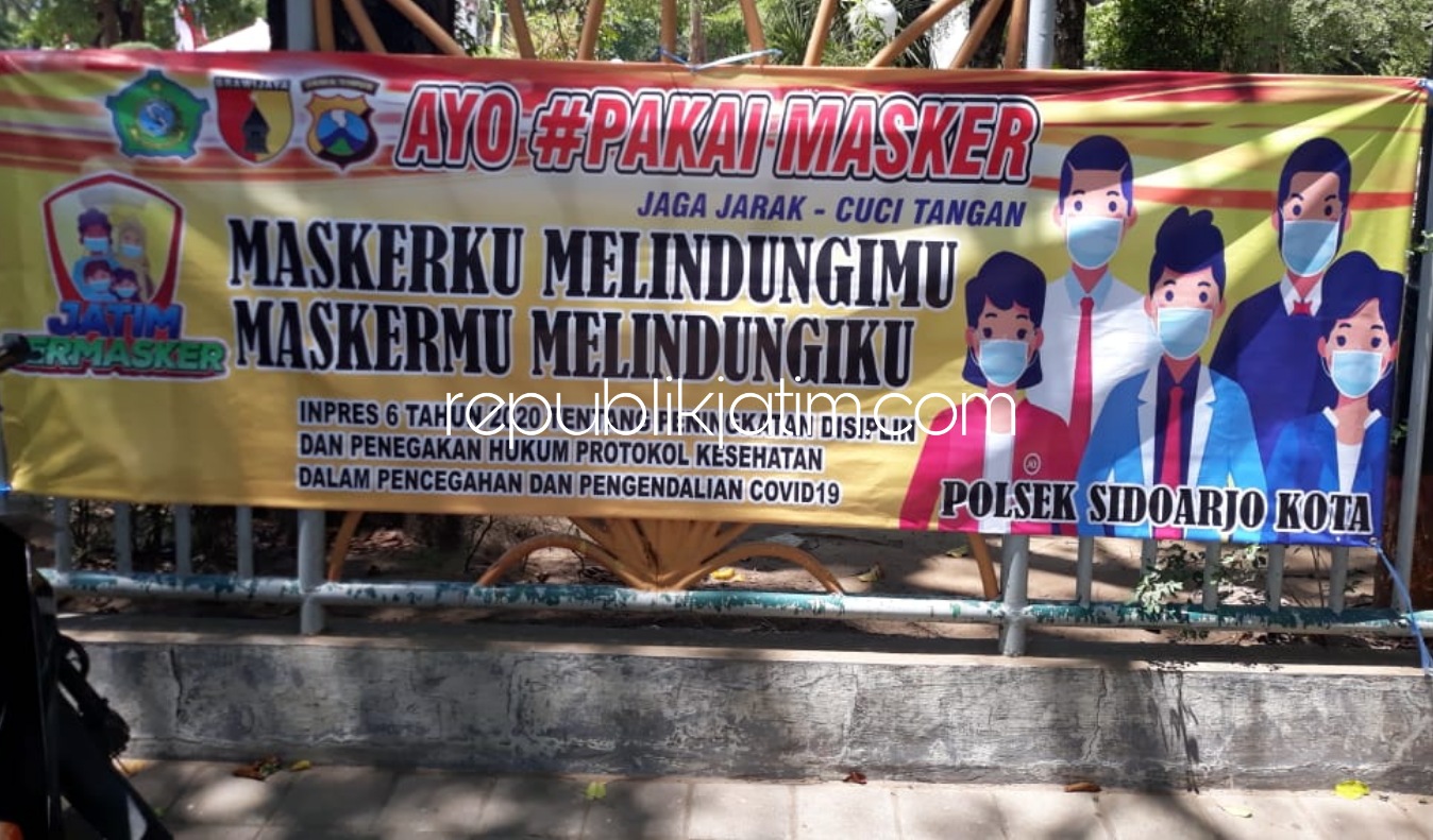 Polresta Sidoarjo Gencar Sebar Banner Himbauan Pakai Masker