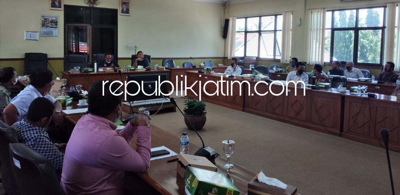 Belasan Tahun Sertifikat Tak Kunjung Selesai, Warga Perum Renojoyo Porong Wadul Dewan Sidoarjo