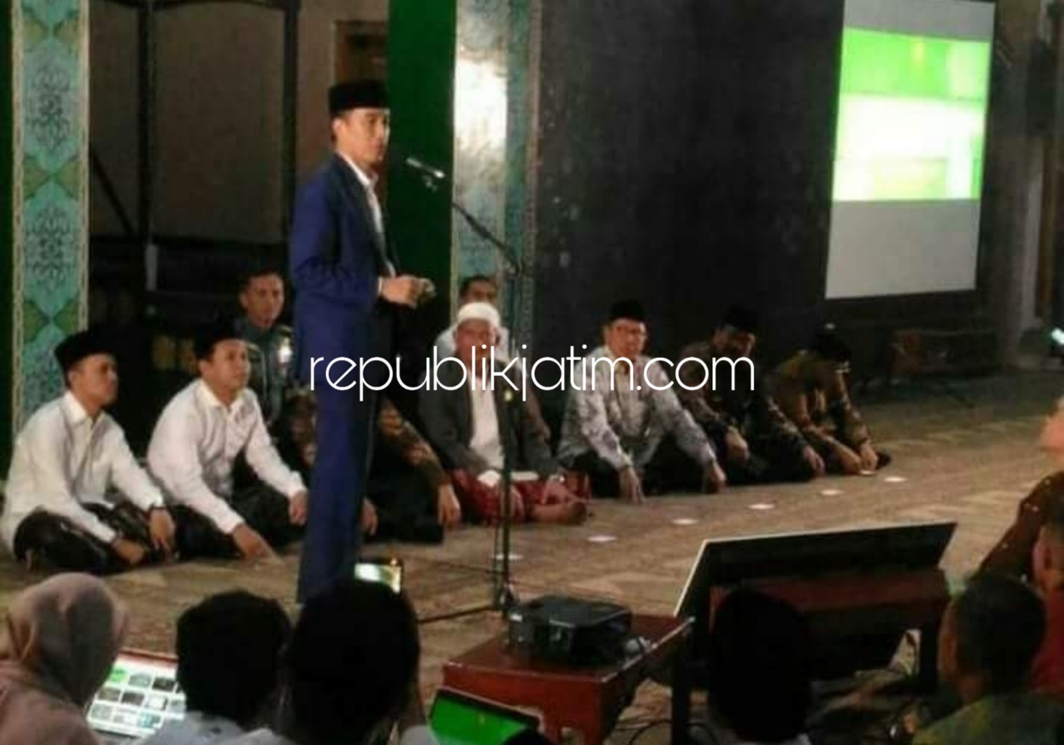 Jokowi Ajak Santri Hargai Perbedaan Jaga Persatuan