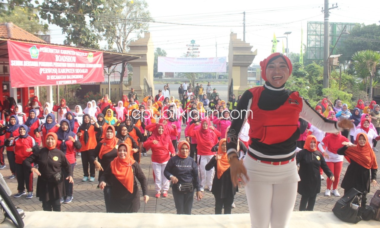 Perwosi Sidoarjo Galakkan Olahraga Bagi Masyarakat Lewat Senam Bersama