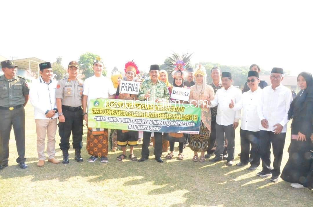 Diikuti Ribuan Peserta, Pawai Taaruf LP Maarif Tulangan Bertema Papua Damai