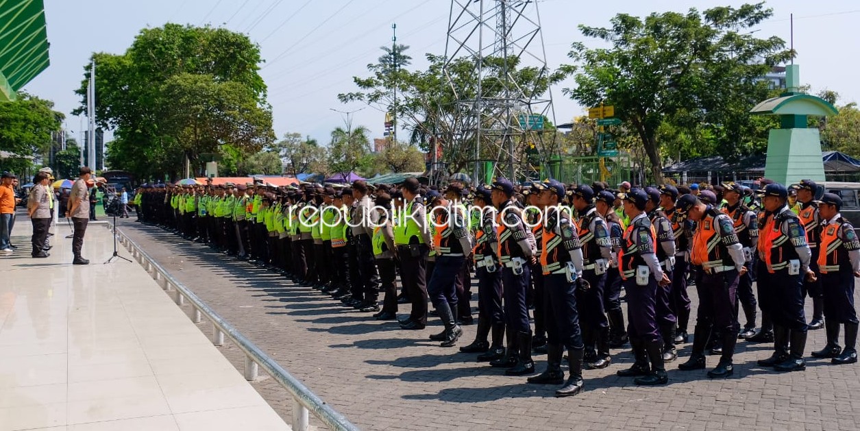 Laga Persipura Versus Persib di Gelora Delta Sidoarjo Tanpa Penonton