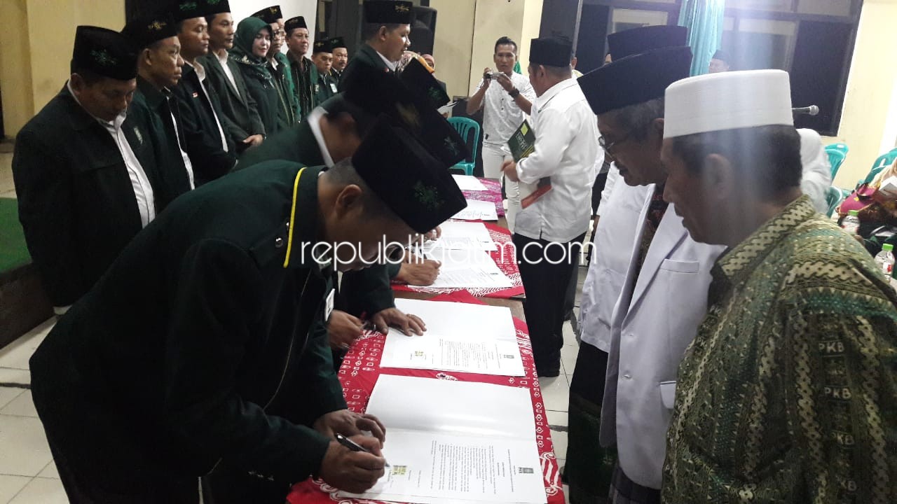 16 Dewan PKB Dibaiat dan Tanda Tangani Komitmen, Mbalelo Siap-Siap di PAW