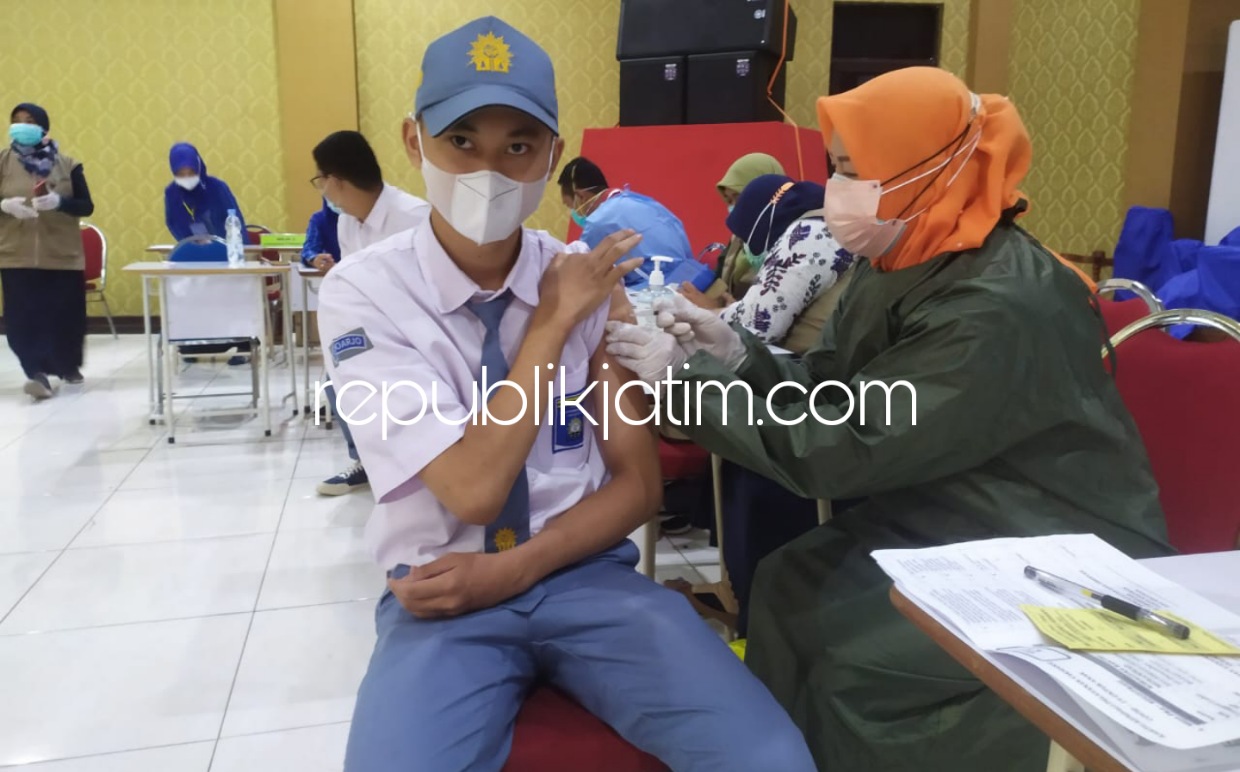 Gandeng Dinkes Sidoarjo, Smamda Selesaikan Target 100 Persen Vaksin Bagi Siswanya