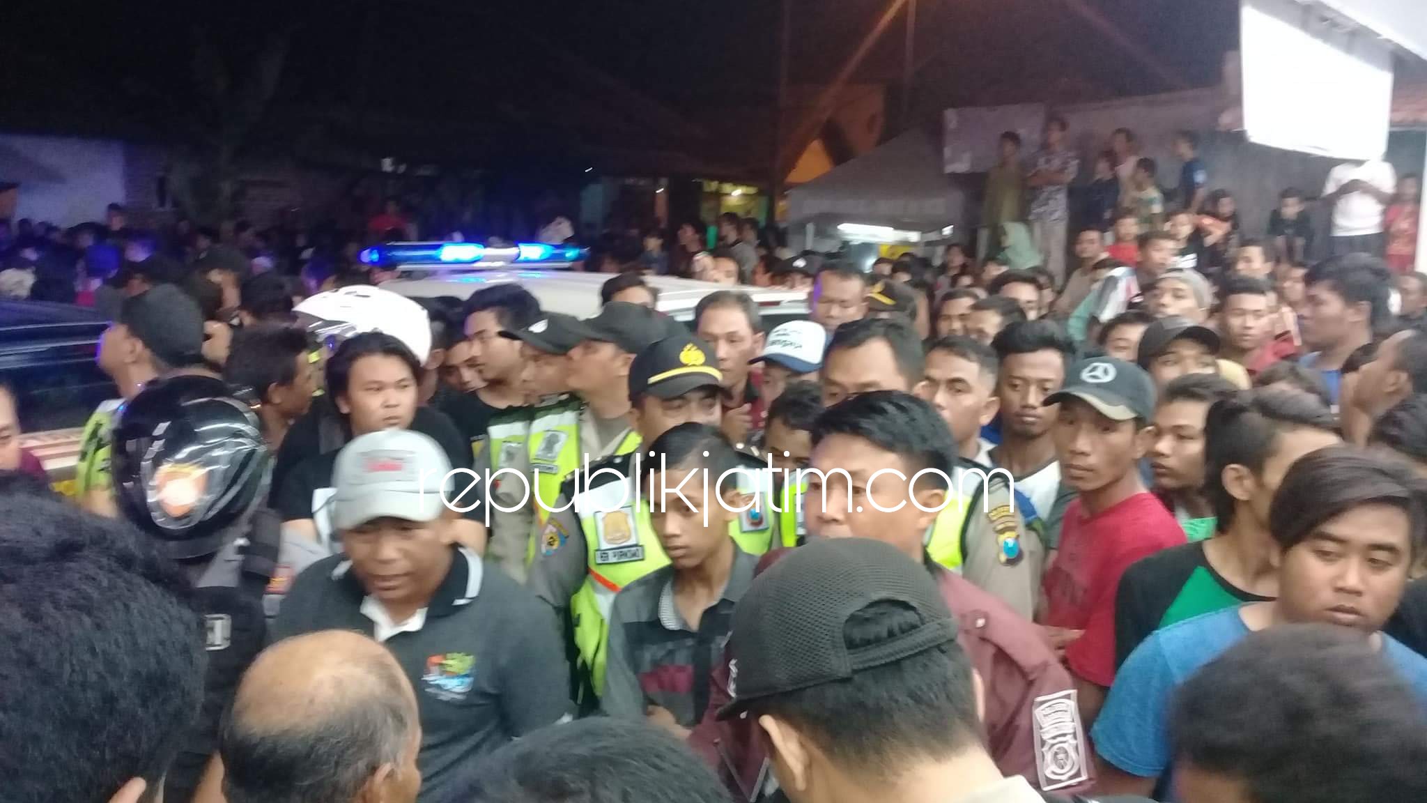 Maling Tepergok Diamankan di Minimarket, Polisi Kesulitan Evakuasi