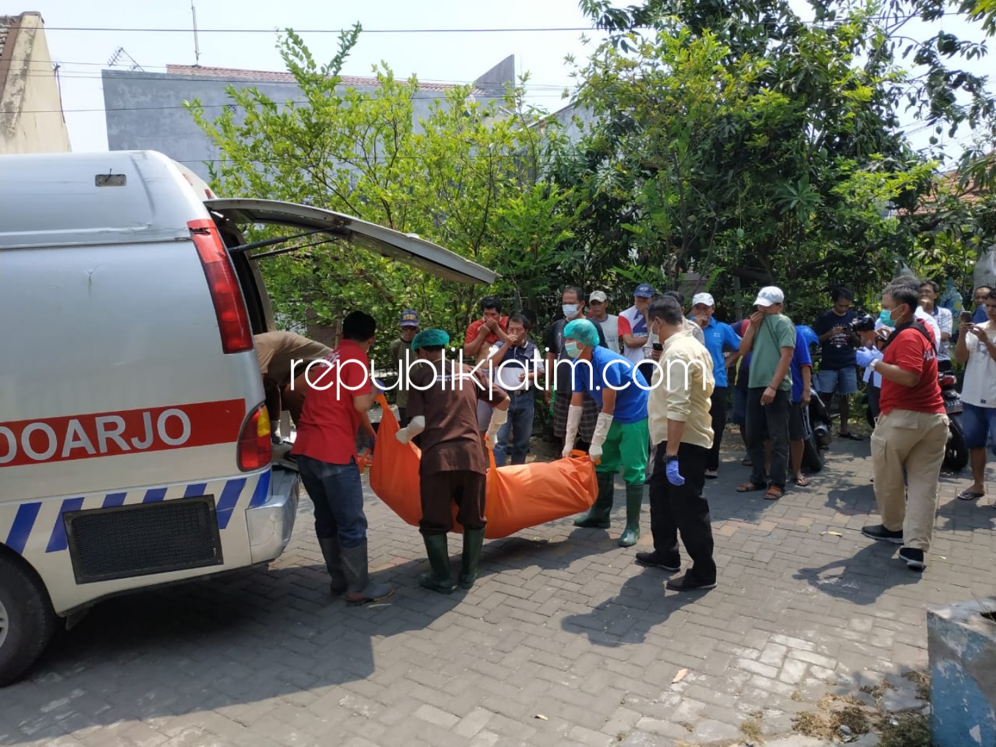 Tinggal Sendirian, Warga Jember Ditemukan Tewas Membusuk di Sidoarjo