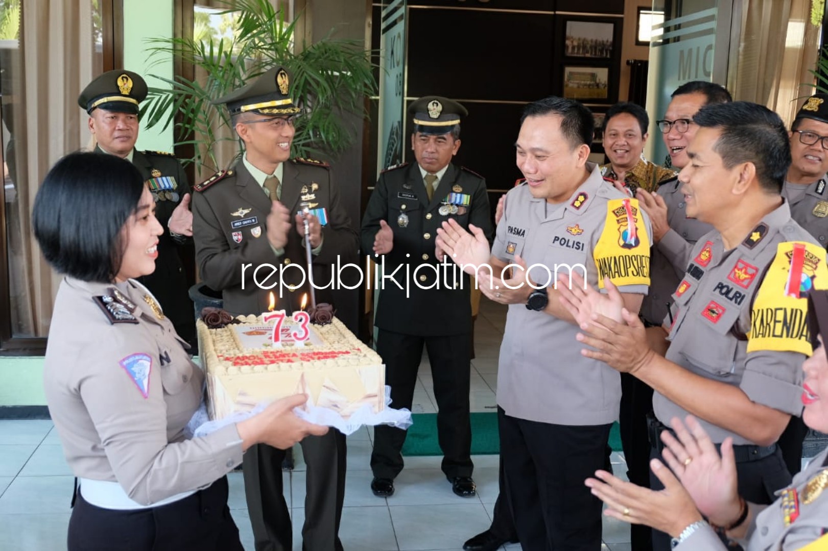 HUT TNI 73, Polresta Beri Surprise Party Jajaran Kodim 0816 Sidoarjo