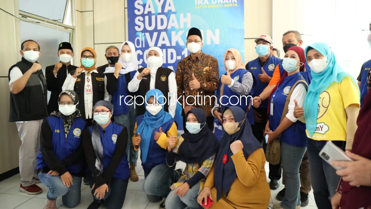Kejar PPKM Level 1 Surabaya Raya, IKA Unair Gelar Vaksinasi Massal 2.500 Dosis di SMP Al Falah