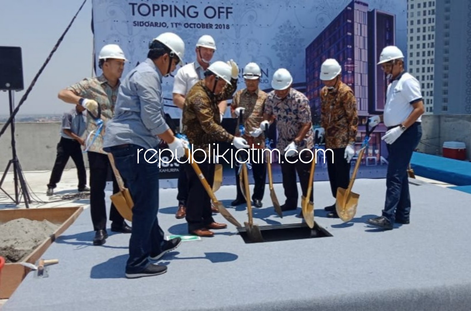 Topping Off Pembangunan, Hotel Aston Jadi Ikon Baru di Komplek KNV Sidoarjo