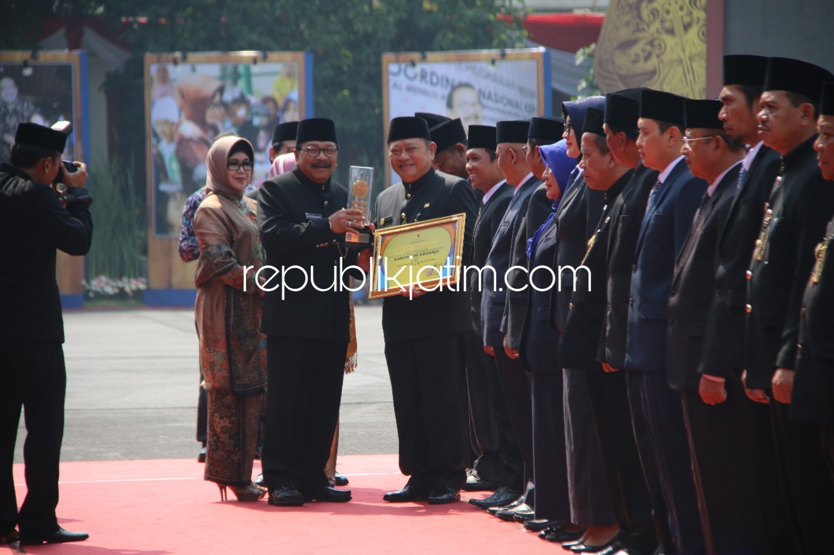 Sidoarjo Raih Penghargaan Diklat Award  Terbaik se Jatim dan Kabupaten Ramah Lansia