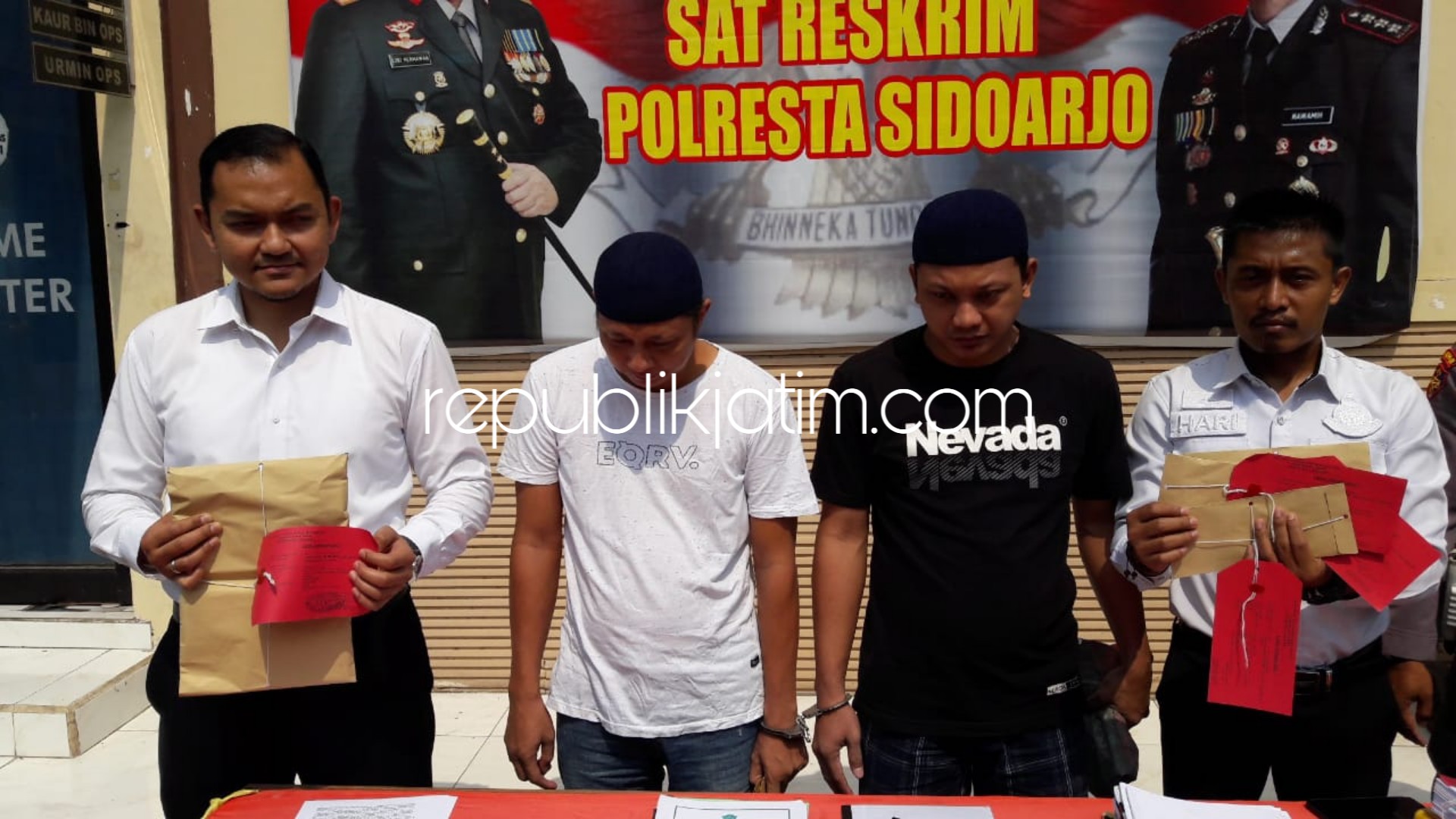 Terlibat Korupsi Pavingisasi Kades Pesawahan dan Rekanan Dilimpahkan Kejaksaan