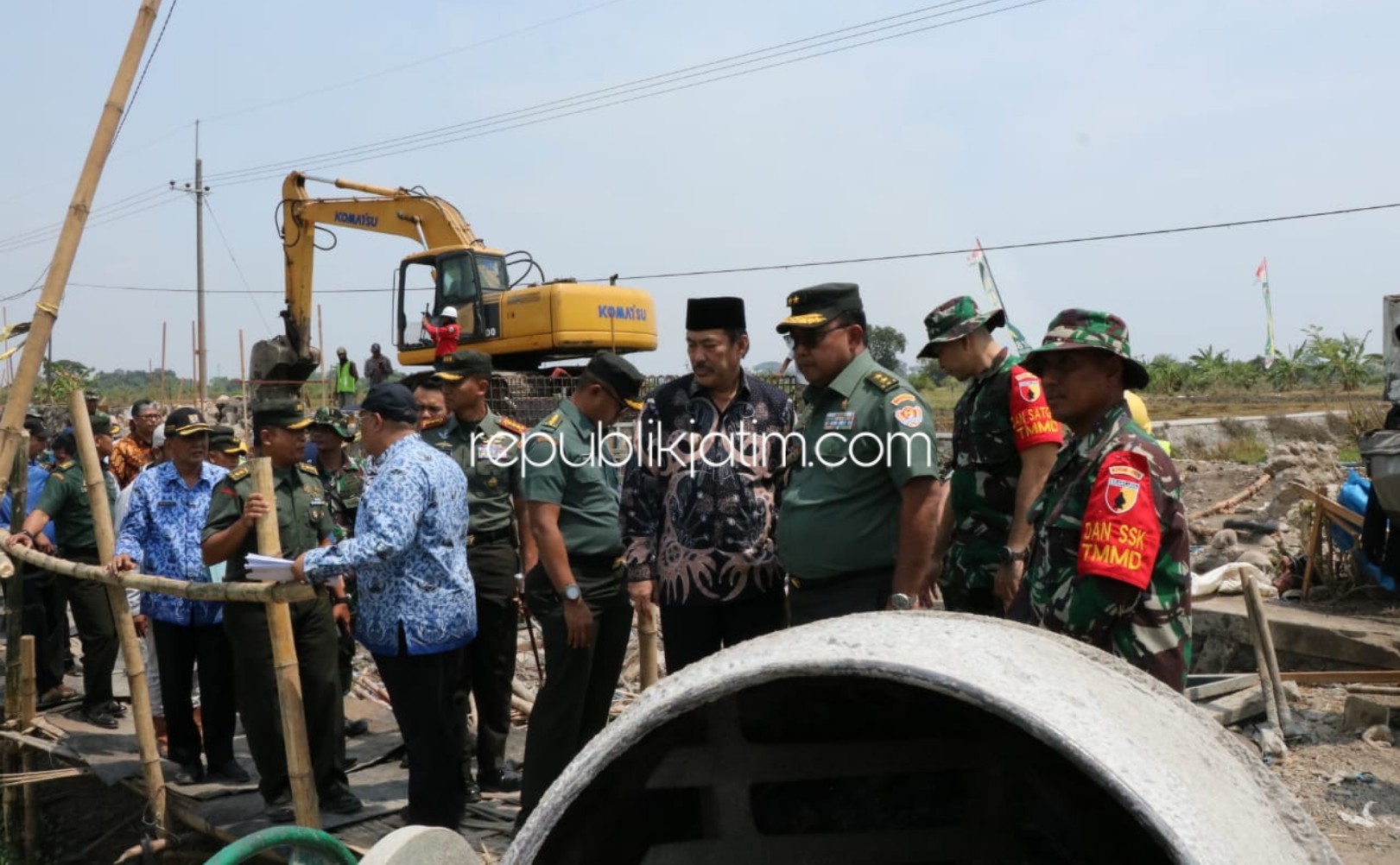 Cak Nur Dampingi Tim Wasev Mabes TNI AD Tinjau TMMD di Sidoarjo