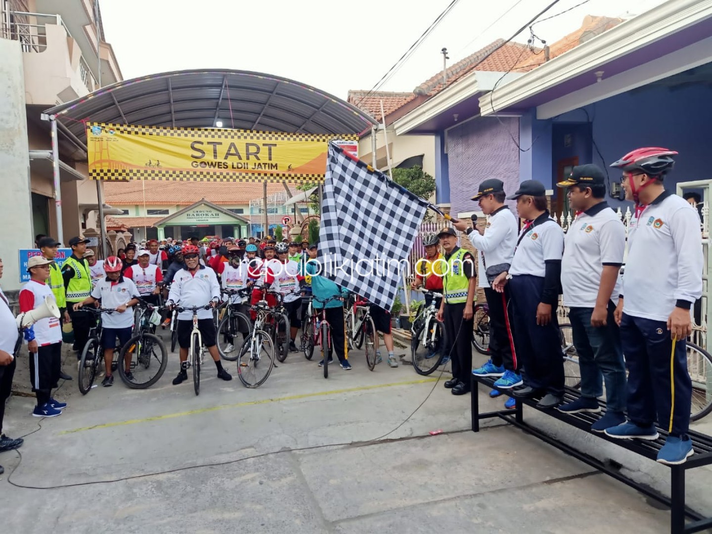 Ramaikan Hari Jadi Propinsi Jatim, 500 Goweser LDII Sidoarjo Tempu Jarak 17 KM