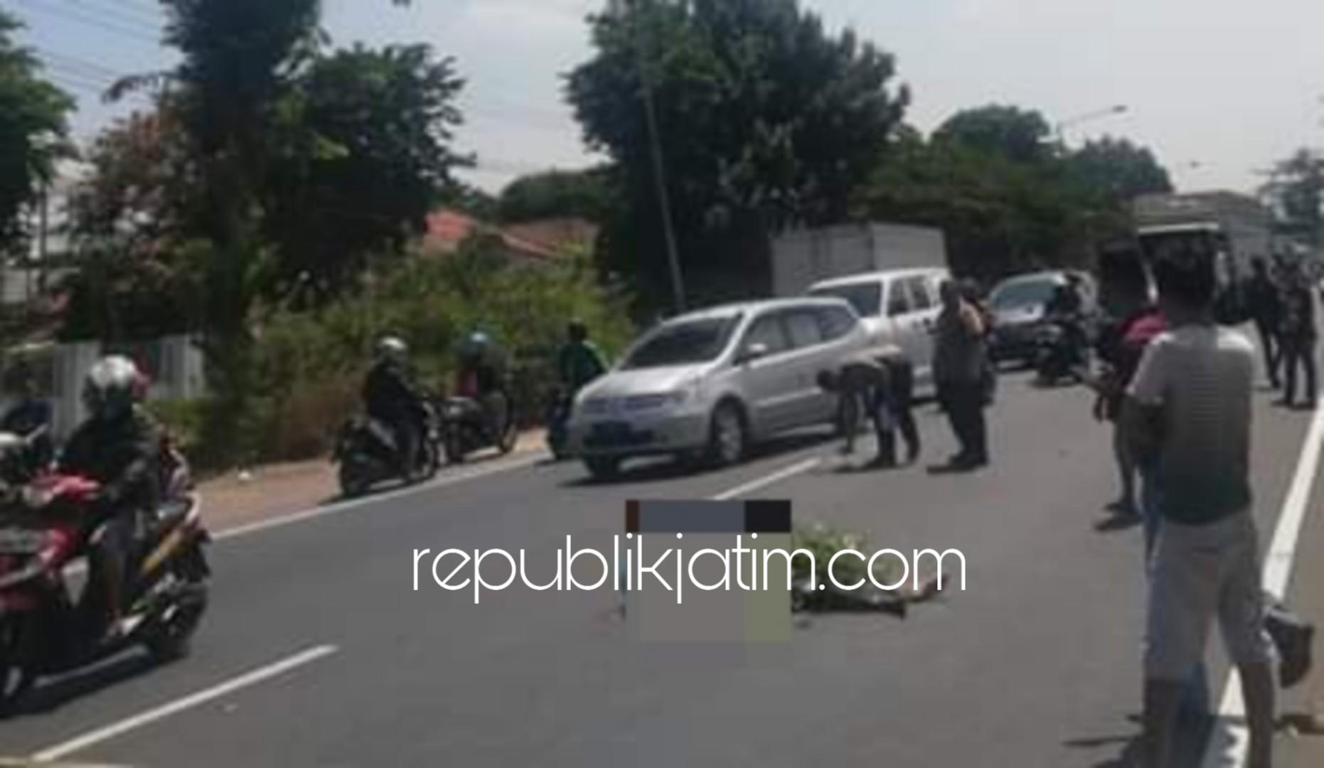 Bikers Lawan Truk, Pemuda Mojokerto Tewas di Balongbendo