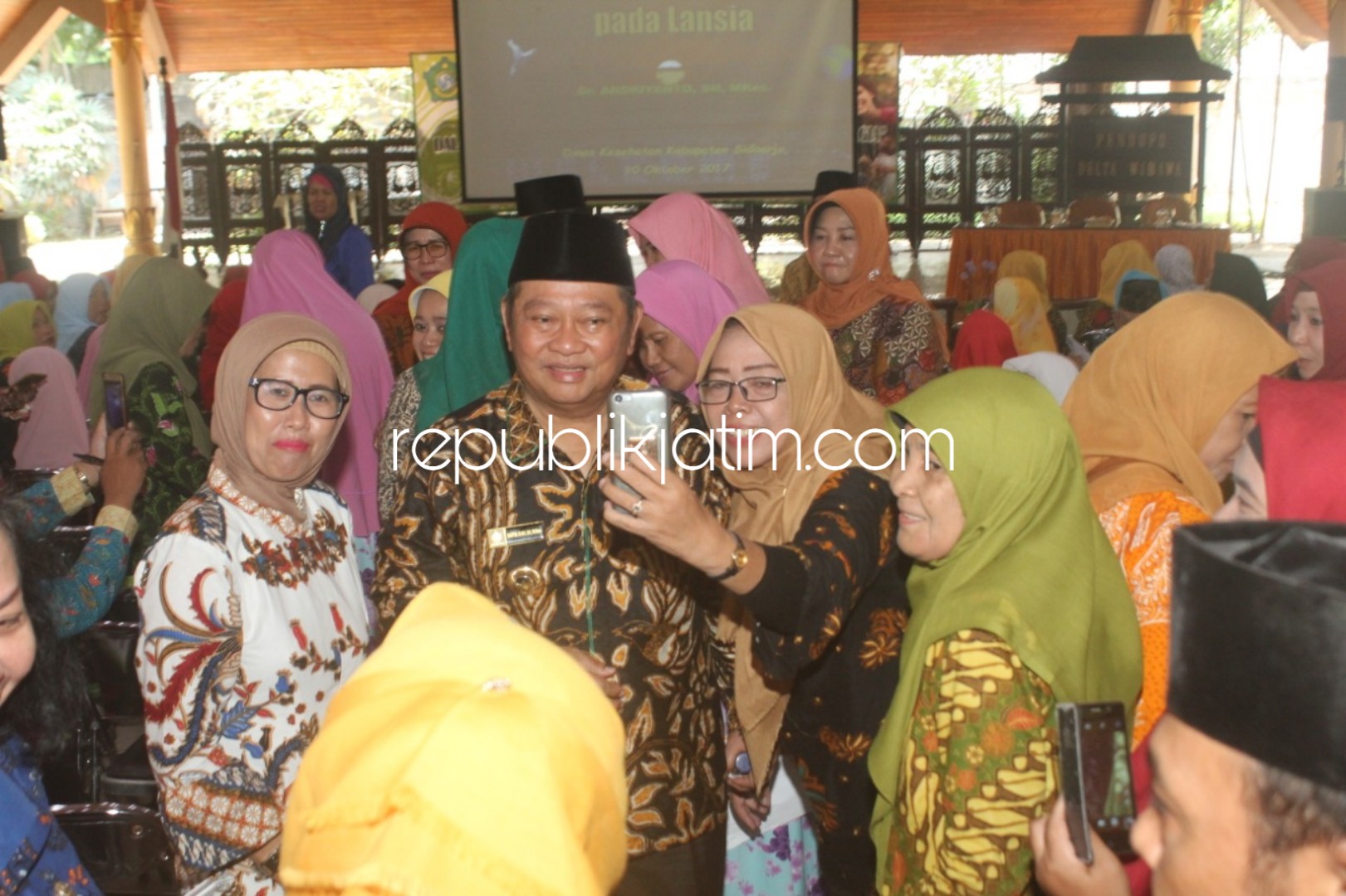 Ratusan Lansia Sidoarjo Ramaikan Seminar Kesehatan dan Produktivitas