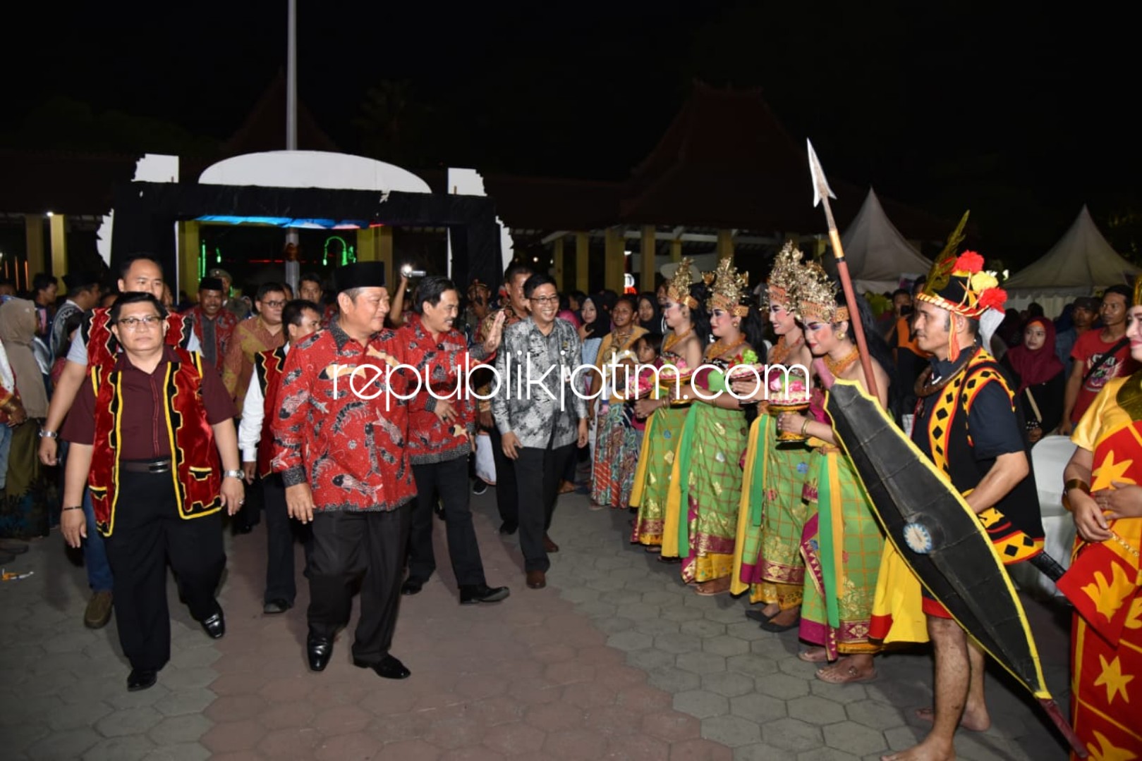 Belasan Etnis Ramaikan Acara Semalam Nusantara di Sidoarjo