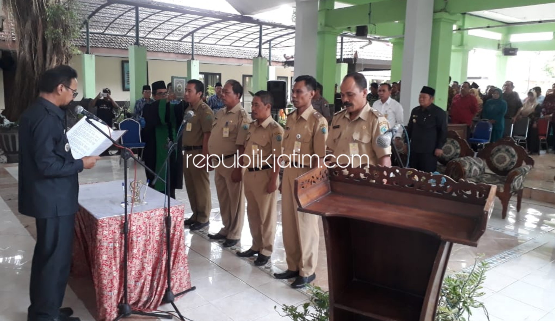 Isi Kekosongan Jabatan Camat Krian Lantik 5 Pj Kades 9083