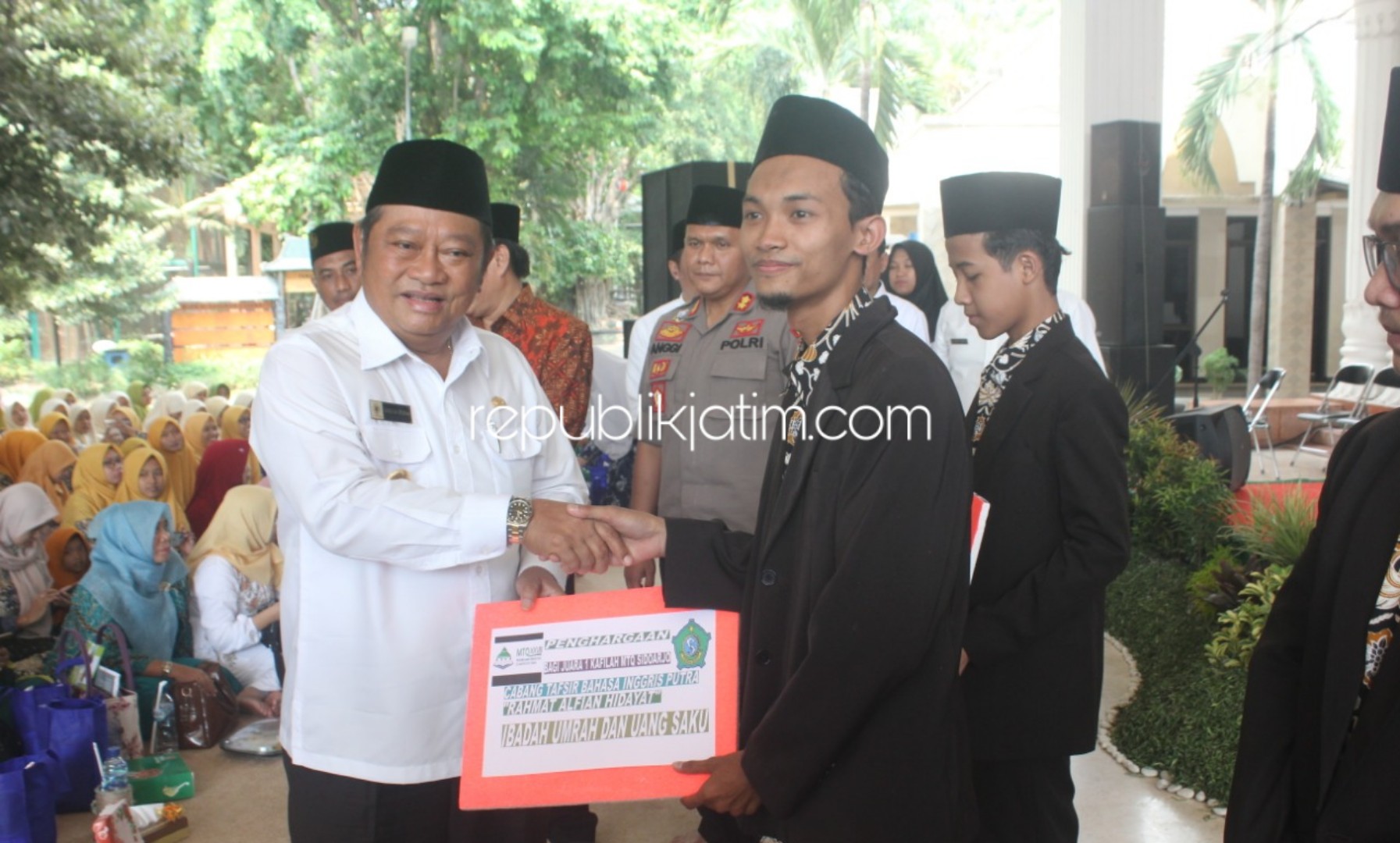 Pemkab Beri Hadiah Umroh Kepada Juara Pertama Kafilah MTQ Sidoarjo