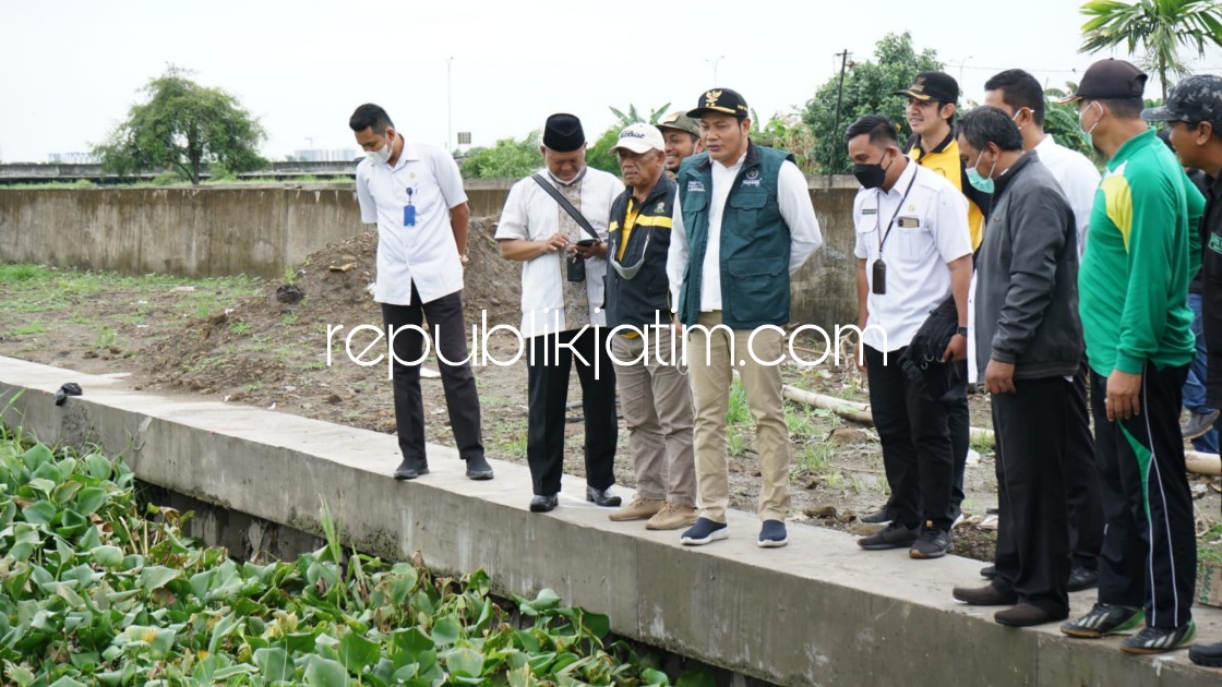 Atasi Banjir di Waru, Wabup Sidoarjo Minta Dinas PUBM dan SDA Normalisasi Sungai Segoro Tambak