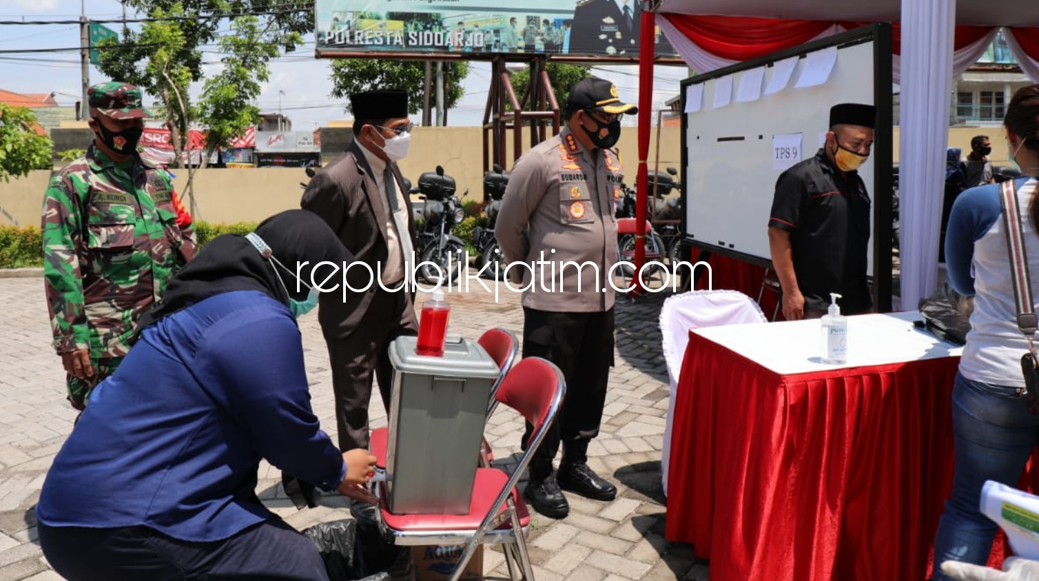 Pemungutan Suara di Pilkada Sidoarjo Perketat Protokol Kesehatan, Dibatasi Digilir Maksimal 10 Pemilih 