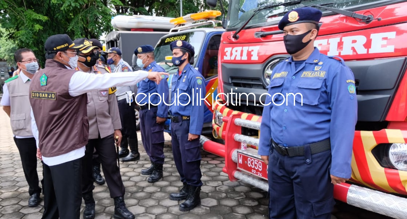 Pj Bupati Ajak Semua Elemen Masyarakat Gotong Royong Tangani Bencana di Sidoarjo