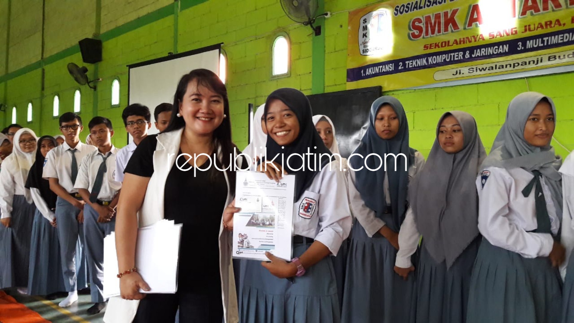 Puluhan Pelajar SMK Antartika 2 Sidoarjo Berebut Beasiswa ke Thailand