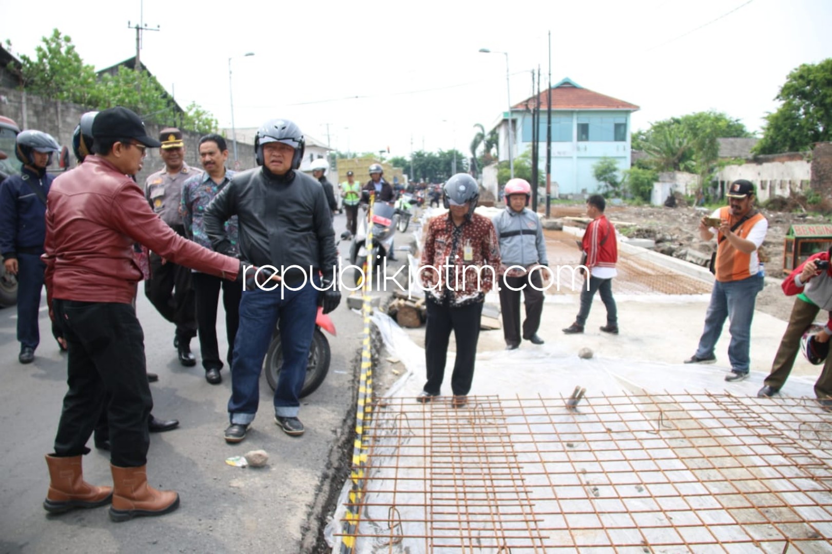 Banyak Proyek Fisik Belum Rampung, Bupati Sidoarjo Instruksikan Rekanan Kerja Lembur