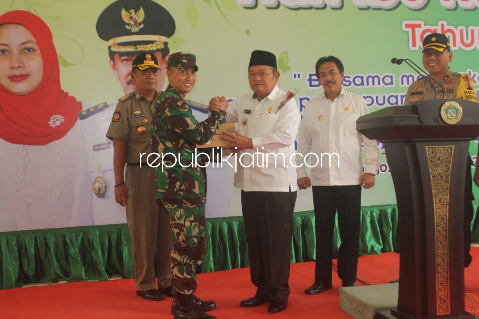 Pemkab Hibahkan 120 HT dan Radio Rig untuk Kodim 0816 Sidoarjo