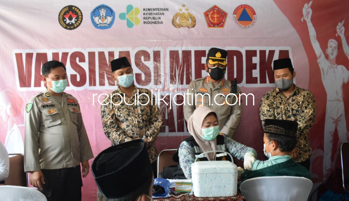 Zoom Meeting Vaksinasi Merdeka di Yayasan Ibad Al Rahman Sidoarjo Dilengkapi Vaksinasi Santri