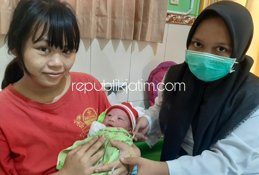 Ibu Asal Penambangan Balongbendo Melahirkan Bayi Laki-Laki Pada Tanggal Cantik 02-02-2022