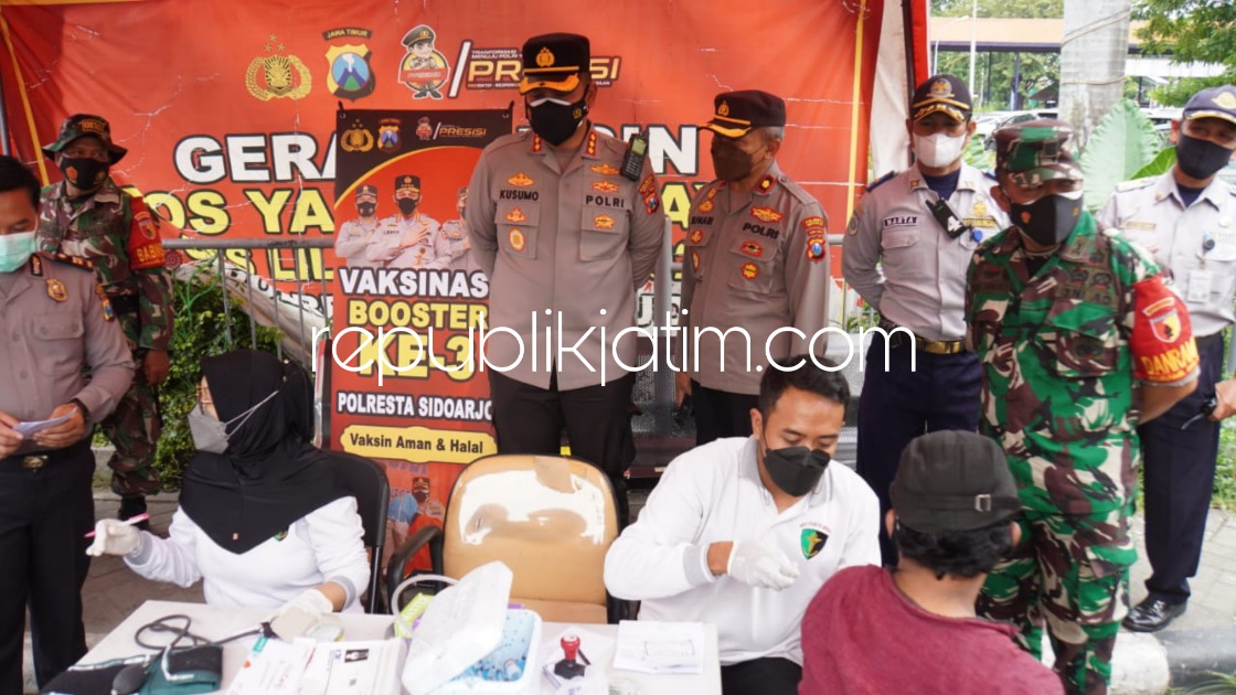 Vaksinasi Booster di Sidoarjo Mulai Menyasar Kru dan Penumpang Bus di Terminal Bungurasih