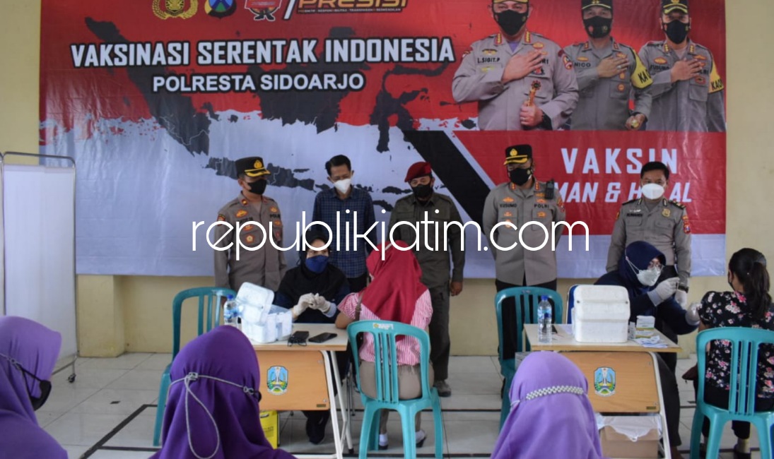 Polresta Sidoarjo Vaksinasi Booster 1.000 Dosis di Mitra Sehat Mandiri Krian