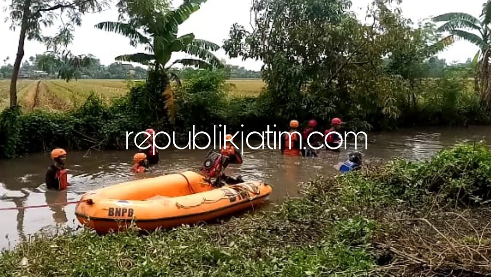 Pencarian Balita 3 Tahun Asal Lajuk Porong Dilanjutkan, Tim Gabungan Lakukan Penyisiran Ibu Berdoa di Pinggir Sungai 