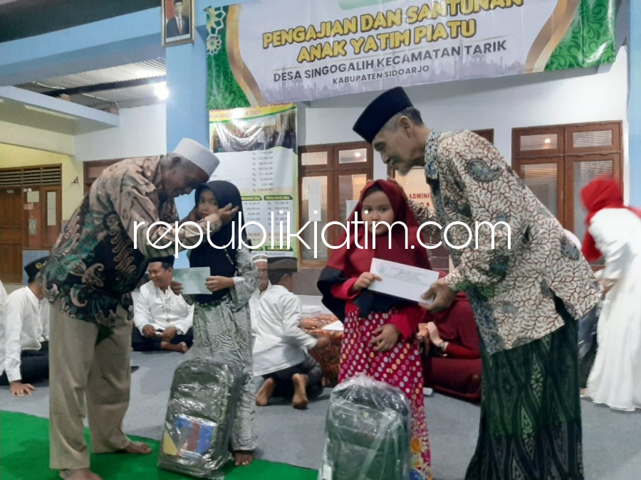 Pemdes Singogalih Tarik Berbagi Kebahagiaan, Santuni Yatim Piatu