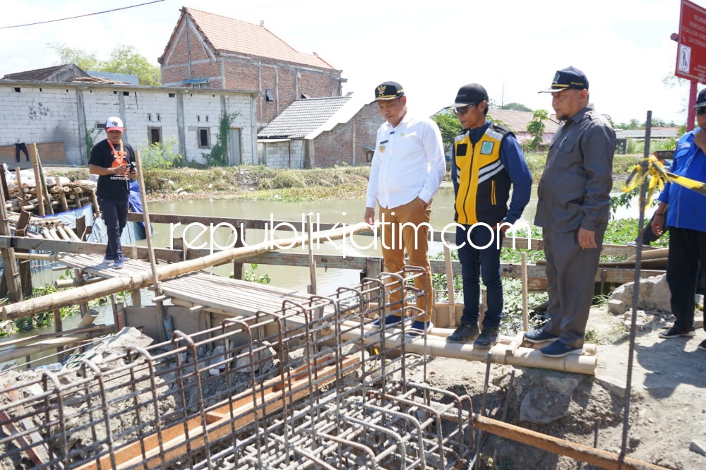 Pekerjaan Proyek Jembatan Kraton Krian Senilai Rp 2,2 Miliar Lamban, Wabup Sidoarjo Warning CV Karya Deka