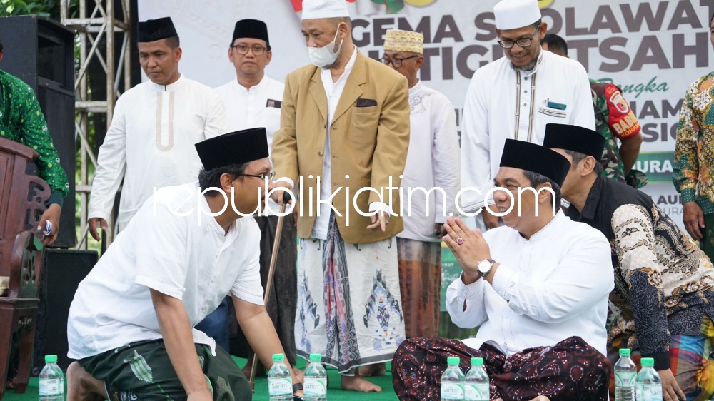 Rayakan Hari Santri Nasional, Gelar Tabligh Akbar dan Istighosah Kubro di Wisata Religi Makam Aulia Sono Sidokerto 