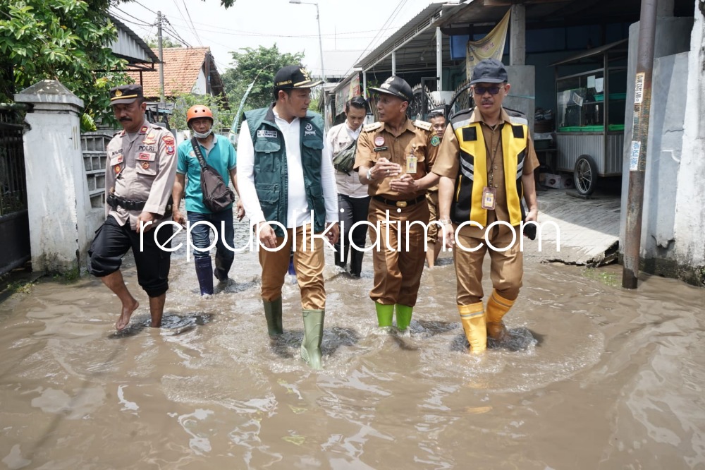 Pasca Amukan Angin Puting Beliung dan Banjir, Wabup Sidoarjo Minta Dinas PUBM dan SDA Normalisasi Sungai di Taman