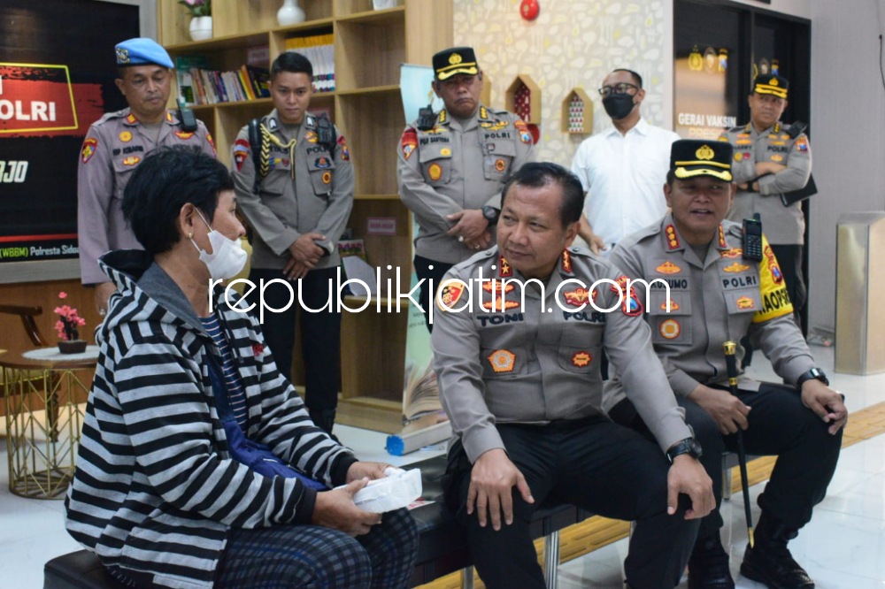 Kapolda Jatim Tinjau MMPP dan Satpas Polresta Sidoarjo, Minta Pelayanan Ditingkatkan