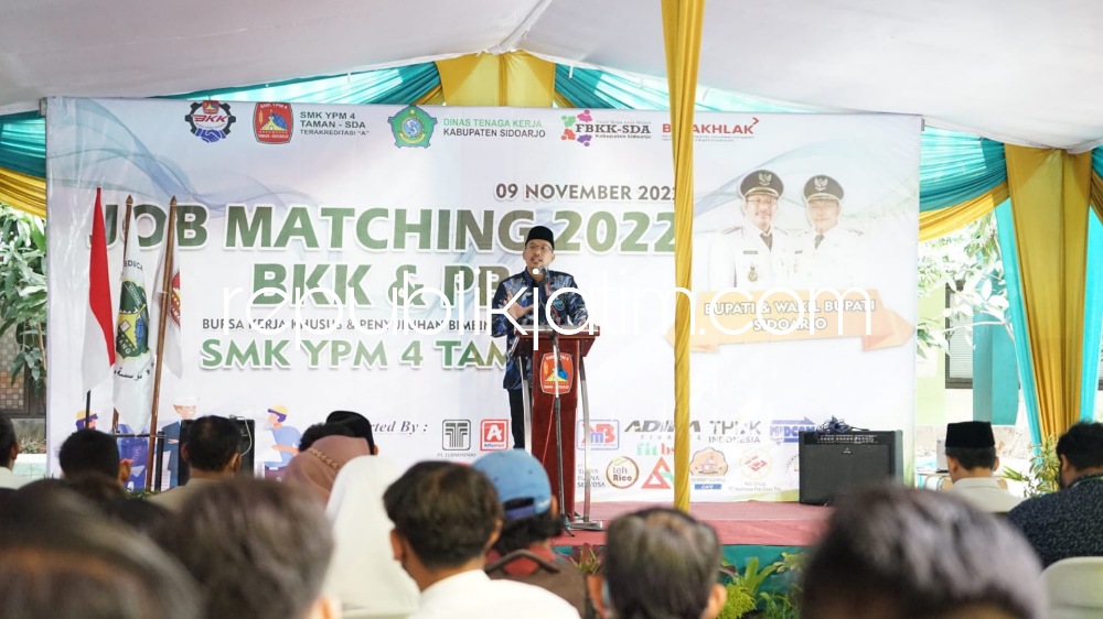 Bupati Sidoarjo Ingatkan Pentingnya Networking dan Daya Saing Saat Buka Job Matching BKK dan Penyuluhan Jabatan SMK 