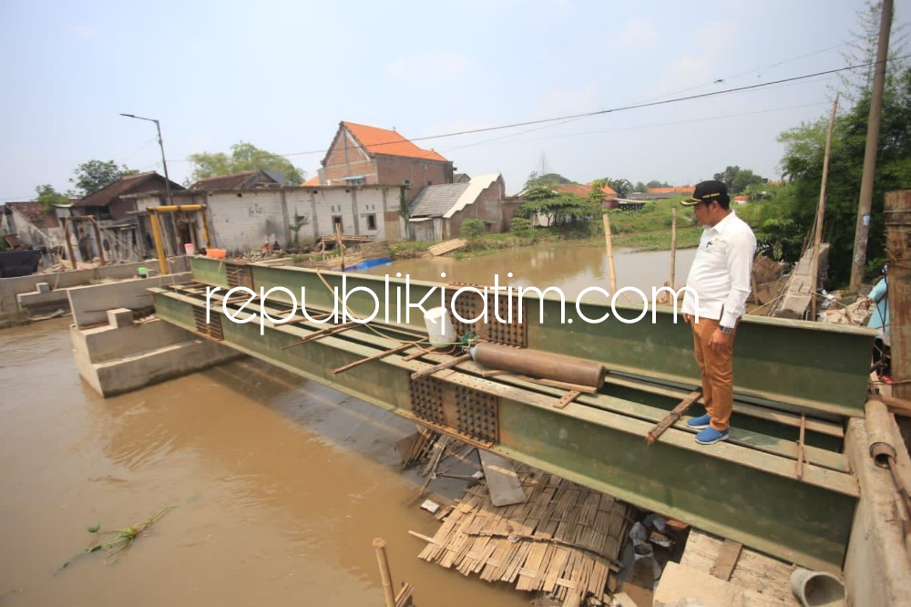 Progres Pekerjaan Tetap Lambat, Wabup Sidoarjo Kembali Sidak Pengerjaan Proyek Jembatan Kraton Krian