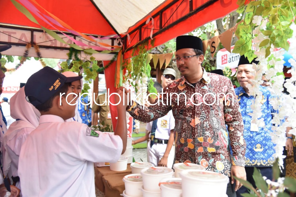 Produksi 100 Mamin Tradisional, Bupati Sidoarjo Apresiasi Pelajar SMP Negeri 1 Jabon