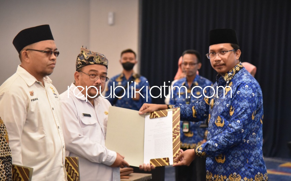 Tekan Angka Pengangguran, Bupati Sidoarjo Kukuhkan 30 Pengurus Forum Skill Development Center