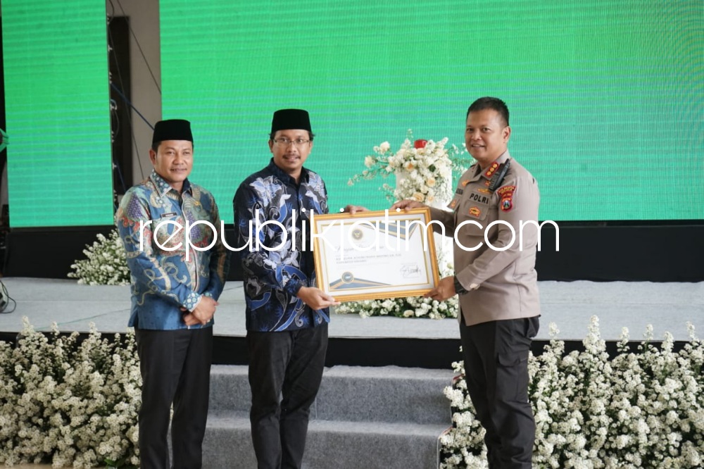 Kapolresta Sidoarjo Terima Penghargaan Optimalisasi Pajak Daerah dari BPPD 