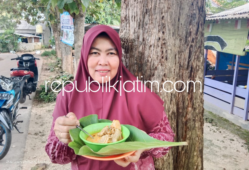 Nikmatnya Suguhan Kuliner Becek Mentok Berkuah Pedas di Bawah Pohon Jati Jejer Brondong Lamongan