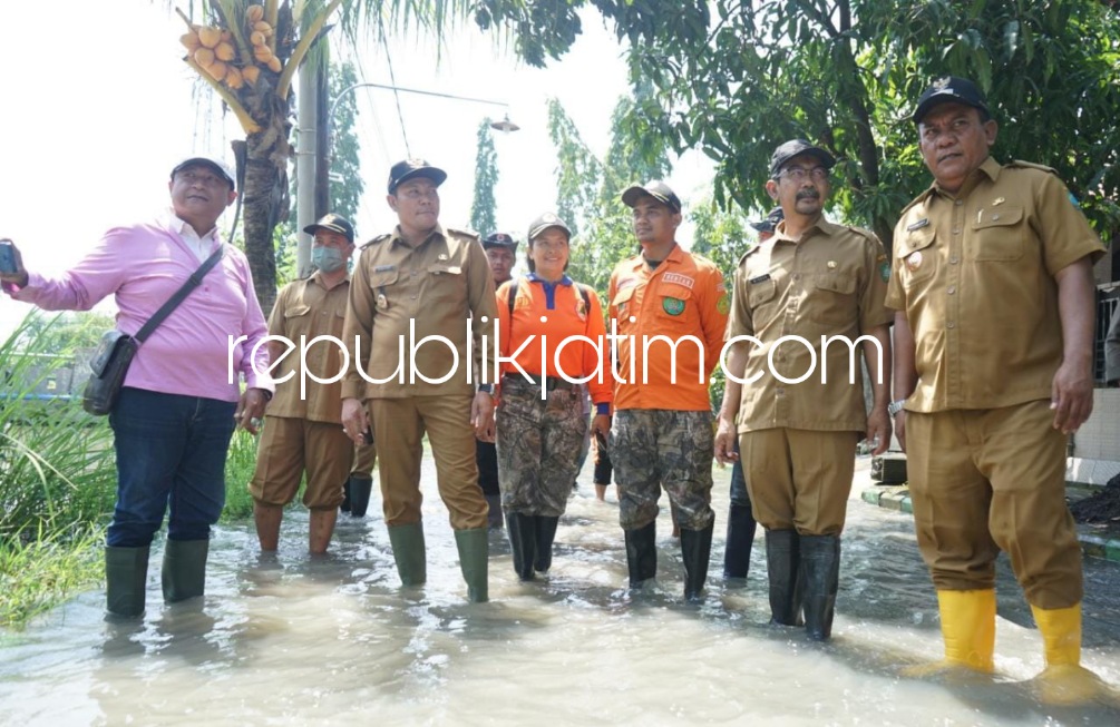 Wabup Sidoarjo Sidak Banjir di Sumorame, Bakal Kaji Beberapa Desa Langganan Banjir di Tiga Kecamatan