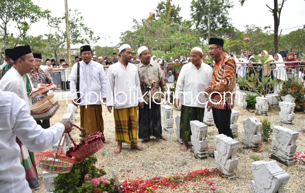 Seperti Makam Auliya Sono, Bupati Sidoarjo Bakal Pugar Komplek Makam Ulama Pondok Siwalanpanji Buduran