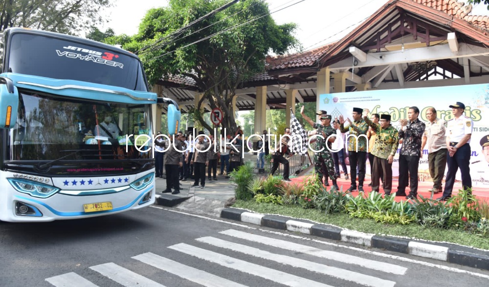 Gus Muhdlor Berangkatkan 1.450 Warga Sidoarjo Mudik Gratis Tujuan Trenggalek Hingga Jember