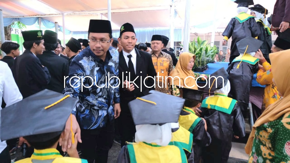 Hadiri Haflah Akhirussanah, Gus Muhdlor Minta Pelaksanaan Wisuda Tidak Bebani Wali Murid