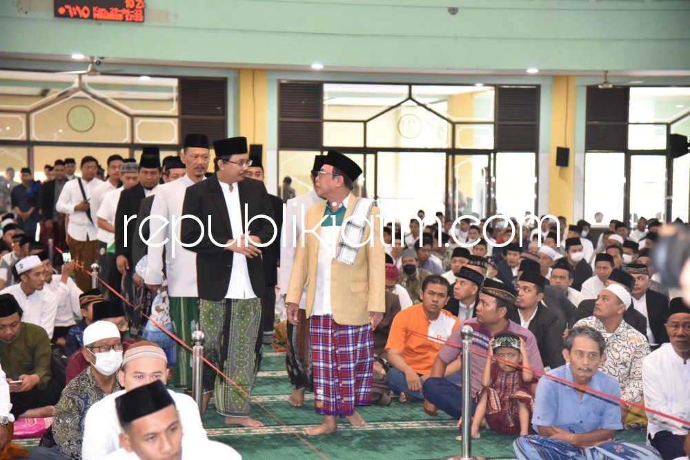 Gus Muhdlor Salat Idul Adha di MAS Bersama Ribuan Jamah, Khatib Pesan Pentingnya Kesalehan Individual dan Sosial